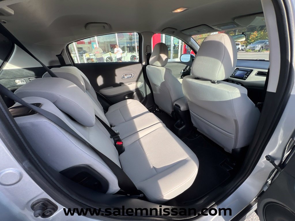 Used 2021 Honda HR-V LX image 21