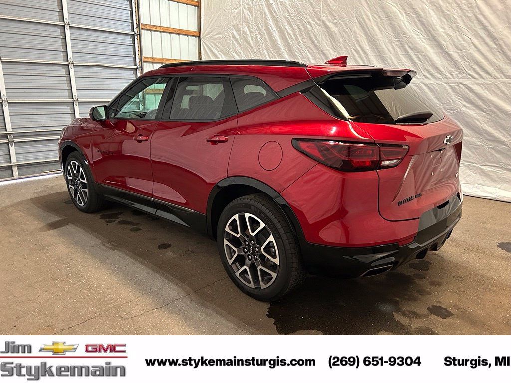 Used 2023 Chevrolet Blazer RS w/ Driver Confidence II Package AWD/4WD image 10