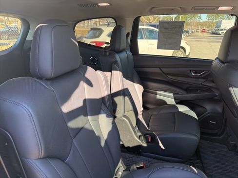 Used 2025 Subaru Ascent Bronze Edition w/ Popular Package #2 image 14