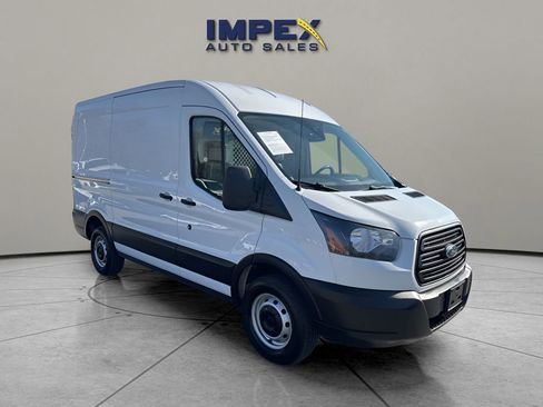 Used 2019 Ford Transit 250 130 Medium Roof image 7