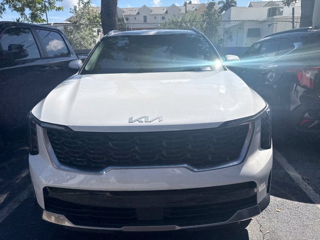 Certified 2026 Kia Sorento EX FWD image 2