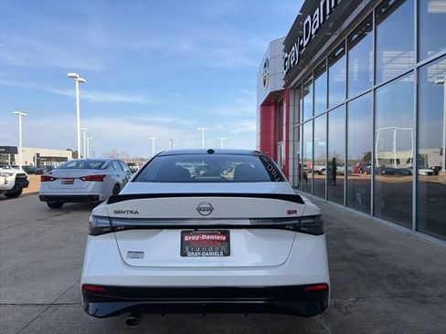 New 2026 Nissan Sentra SR w/ Floor Mat Package FWD image 3