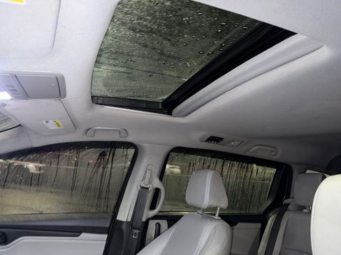 Used 2020 Honda Odyssey EX-L image 16