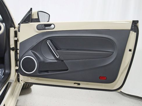 Used 2019 Volkswagen Beetle 2.0T Final Edition SEL image 31