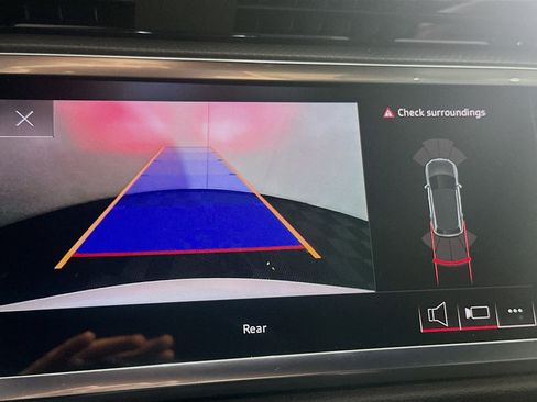 Used 2024 Audi Q3 2.0T Premium image 22