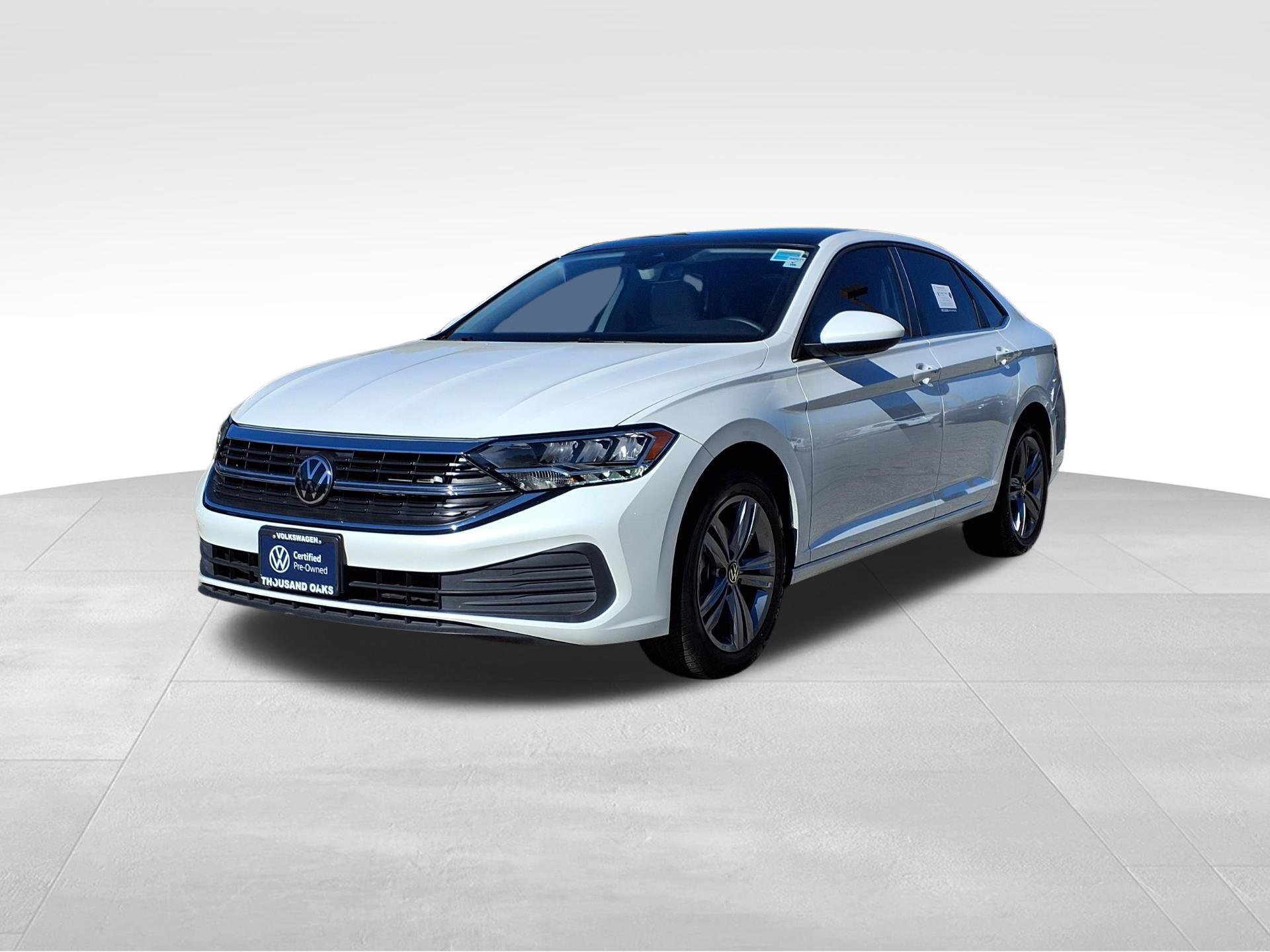 Used 2024 Volkswagen Jetta SE w/ Panoramic Sunroof Package FWD image 1