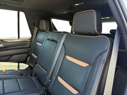 Used 2021 GMC Yukon AT4 w/ AT4 Premium Plus Package AWD/4WD image 16