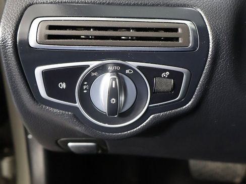 Used 2019 Mercedes-Benz C 300 Sedan w/ Premium Package image 36