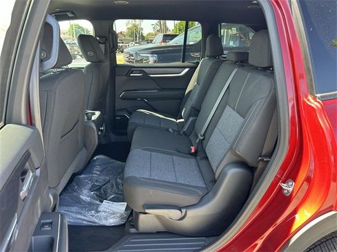 New 2025 GMC Acadia Elevation image 24