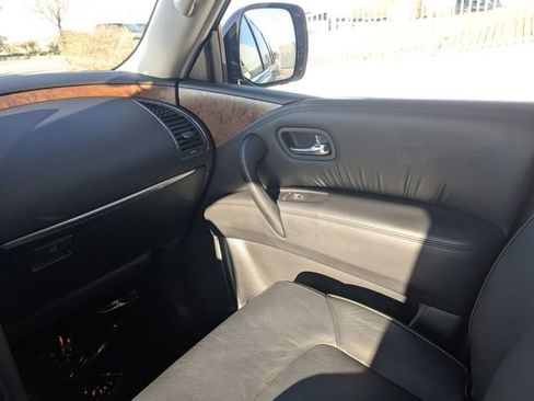 Used 2023 Nissan Armada SL w/ Captain's Chairs Package image 14