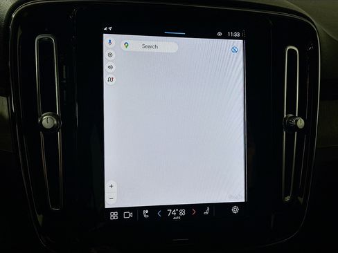 Used 2023 Volvo XC40 B5 Ultimate w/ Protection Package Premier image 13