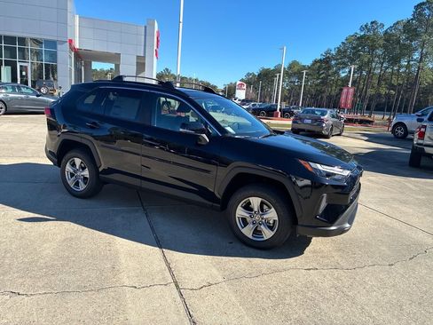 New 2025 Toyota RAV4 XLE image 9