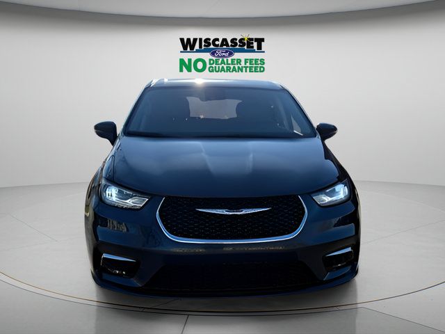 Used 2024 Chrysler Pacifica Touring-L FWD image 10
