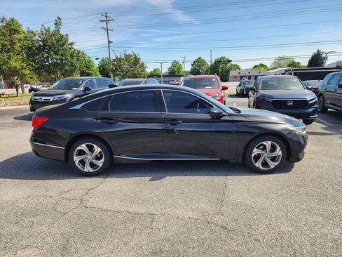 Certified 2019 Honda Accord EX image 3