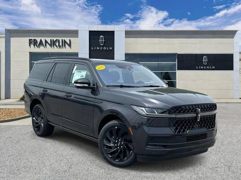 New 2025 Lincoln Navigator Reserve w/ Jet Appearance Package AWD/4WD image 1