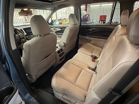Used 2018 Honda Pilot Touring image 25