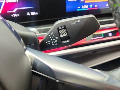 Used 2025 BMW i7 eDrive50 w/ M Sport Package RWD image 42