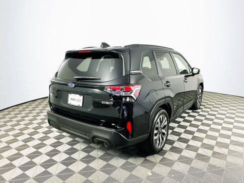 Used 2025 Subaru Forester Touring AWD/4WD image 10