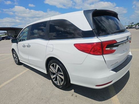 Used 2024 Honda Odyssey Touring image 4
