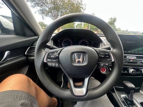 Used 2019 Honda Accord LX image 13
