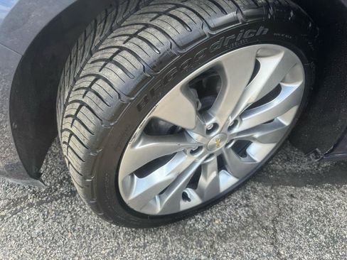Used 2018 Chevrolet Malibu Premier w/ Premier Sun and Wheel Package FWD image 48