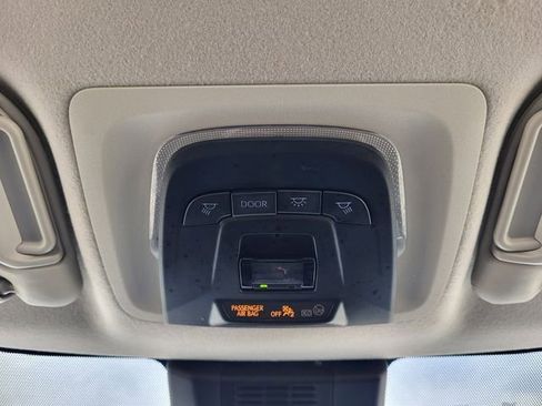 Used 2025 Toyota Corolla LE image 19