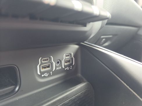 Used 2022 RAM 1500 Big Horn AWD/4WD image 33