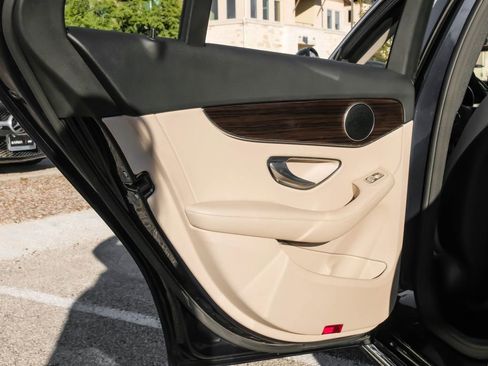 Used 2018 Mercedes-Benz C 300 Sedan image 53