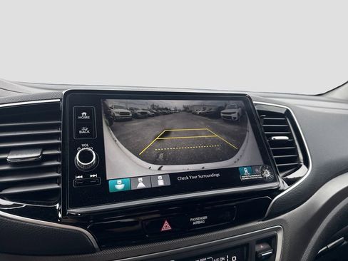 Used 2025 Honda Ridgeline Sport image 15