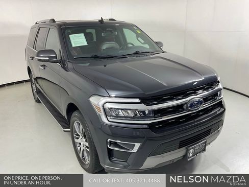 Used 2022 Ford Expedition Limited RWD image 3