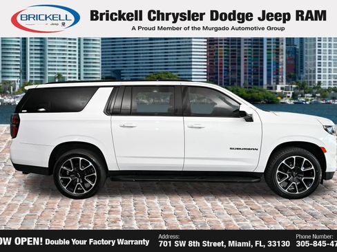 Used 2023 Chevrolet Suburban RST RWD image 9