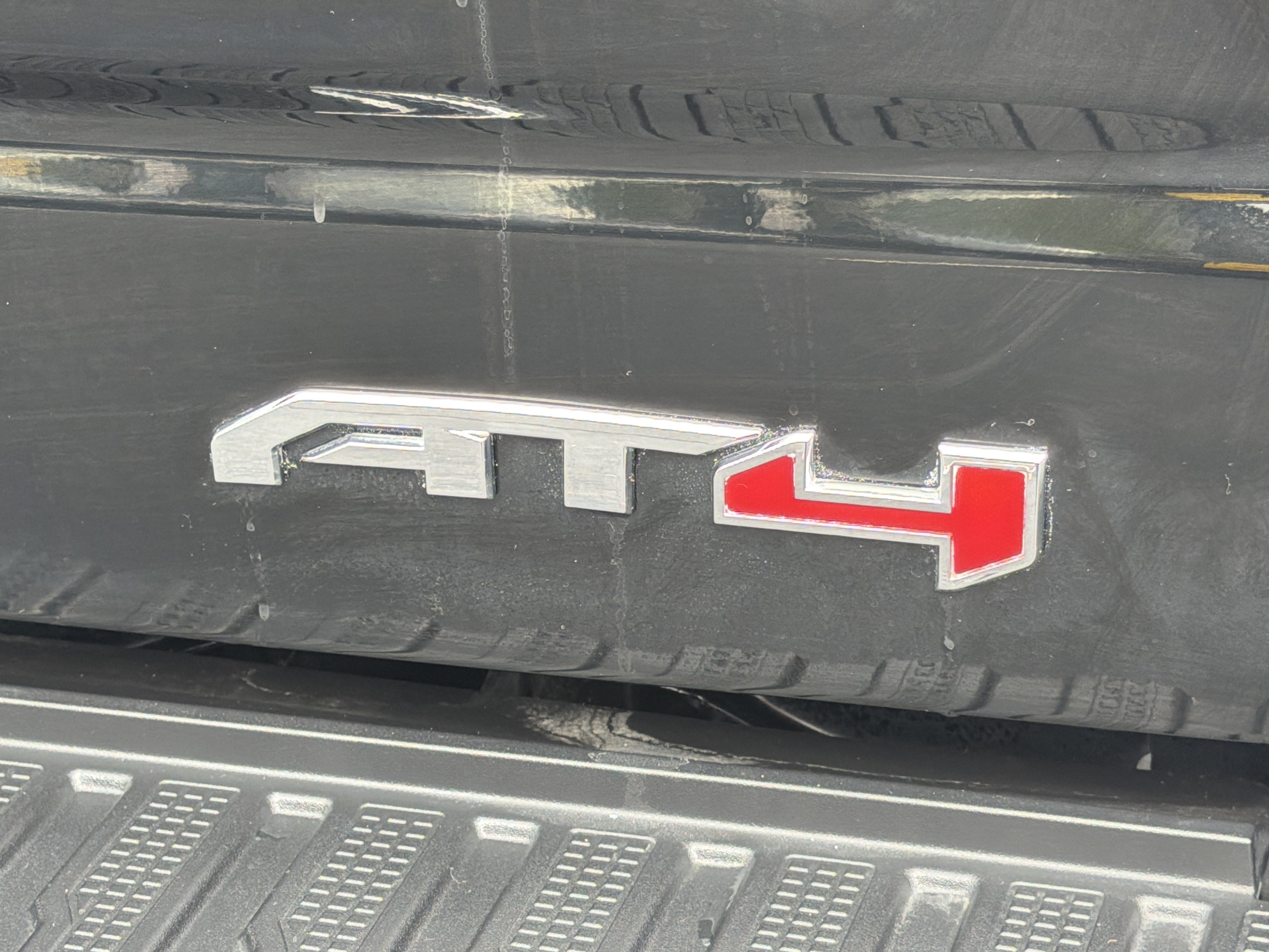 Used 2025 GMC Sierra 1500 AT4 w/ AT4 Premium Package AWD/4WD image 25