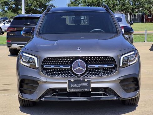 Used 2023 Mercedes-Benz GLB 250 image 2