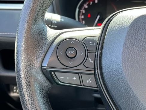 Used 2025 Toyota RAV4 XLE image 17