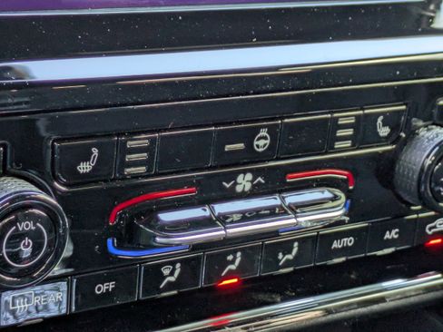 New 2025 Jeep Grand Cherokee Laredo image 25