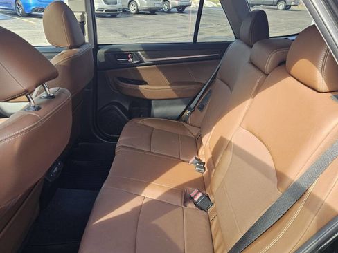 Used 2018 Subaru Outback 2.5i Touring image 15