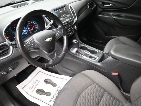 Used 2019 Chevrolet Equinox LT image 18