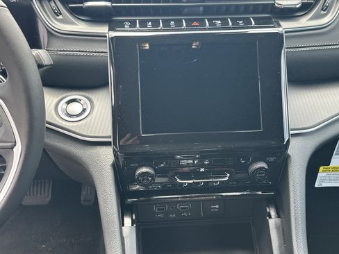 New 2026 Jeep Grand Cherokee Laredo X AWD/4WD image 17