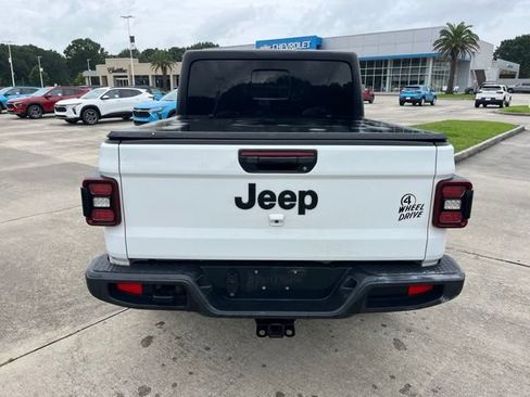 Used 2024 Jeep Gladiator Sport AWD/4WD image 6