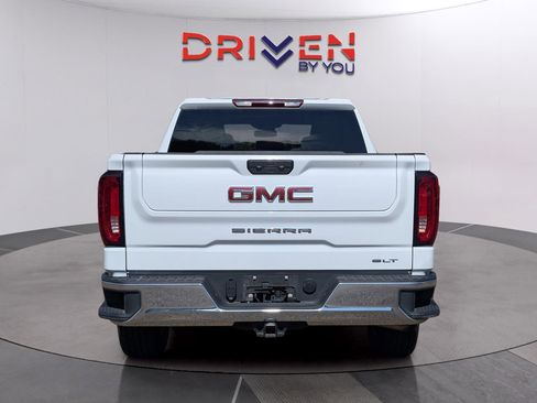 Used 2024 GMC Sierra 1500 SLT image 4