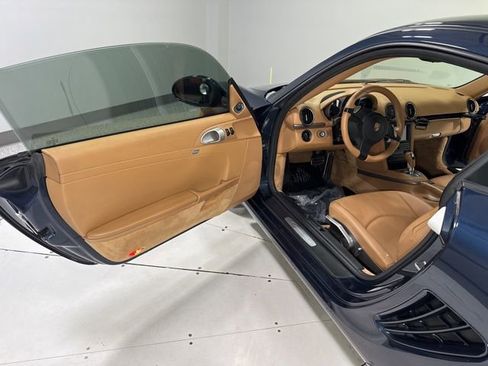 Used 2011 Porsche Cayman RWD image 5