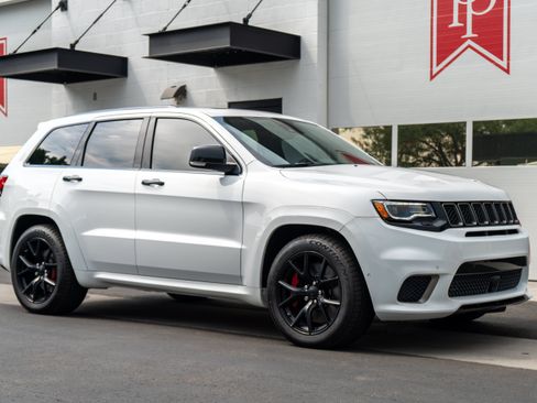 Used 2019 Jeep Grand Cherokee Trackhawk AWD/4WD image 29