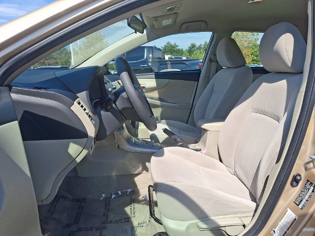 Used 2011 Toyota Corolla LE FWD image 12