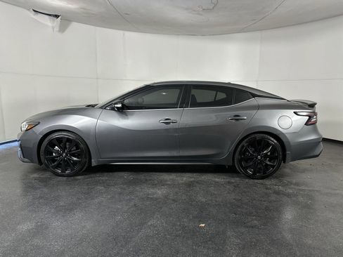 Certified 2023 Nissan Maxima SR w/ Sport Mat Group image 8