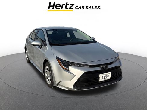 Used 2025 Toyota Corolla LE image 1