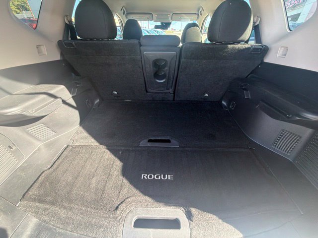 Used 2019 Nissan Rogue S w/ Special Edition Package FWD image 13