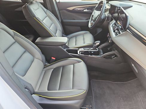 Used 2024 Chevrolet TrailBlazer ACTIV w/ Driver Confidence Package image 21