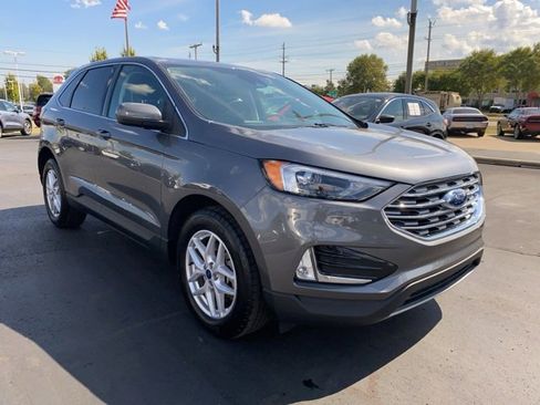 Certified 2022 Ford Edge SEL w/ Convenience Package image 3