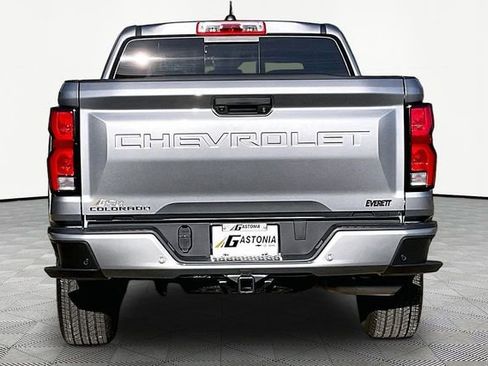 Used 2025 Chevrolet Colorado LT w/ LT Convenience Package image 6