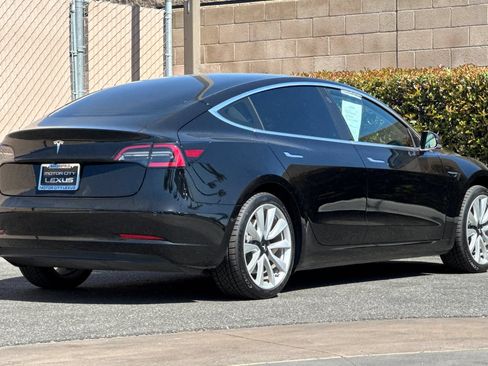 Used 2019 Tesla Model 3 RWD image 4